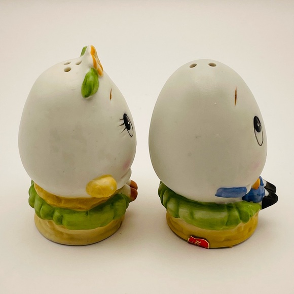 Lefton, Ceramic, Anthropomorphic, Boy/Girl Egg, Salt/Pepper Shakers. Taiwan - Picture 2 of 9